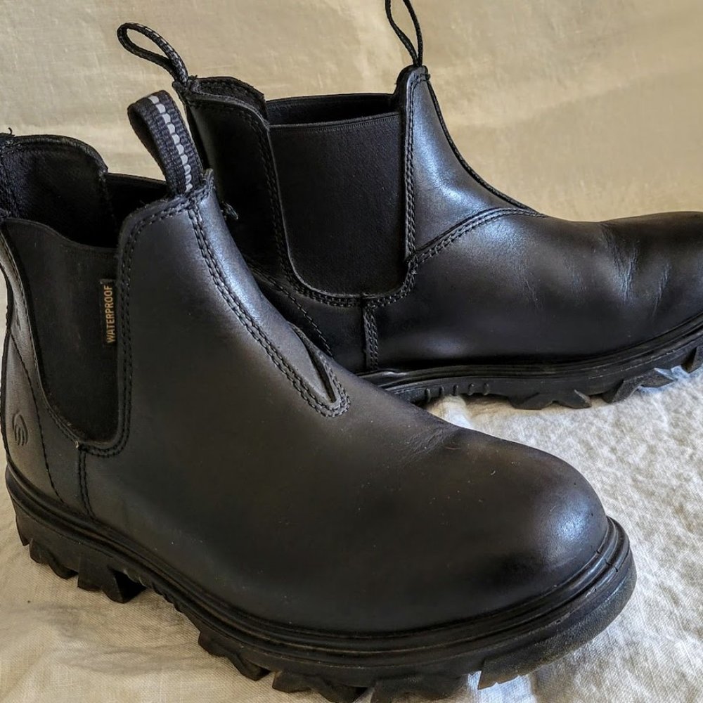 Women's WOLVERINE Black Ankle Boots Sz 8M or Euro 39